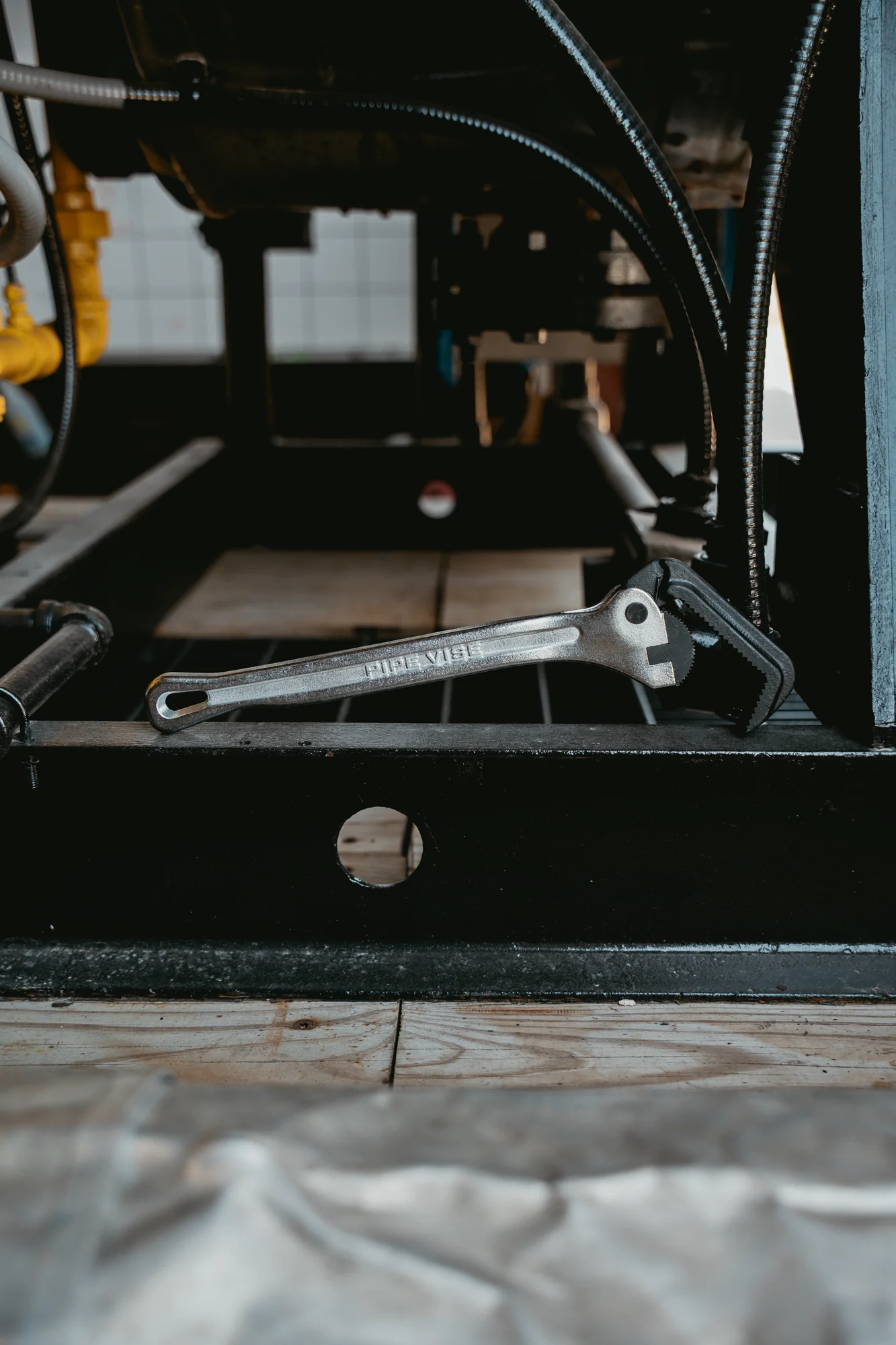 The Tomahawk™ (SW12-2). 2" Capacity. - Image 7